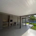 Casa Aconchegante, Local Espacoso E Bem Localizado