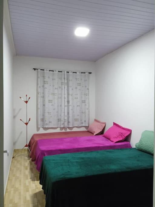 Casa Aconchegante, Local Espacoso E Bem Localizado Casa de férias